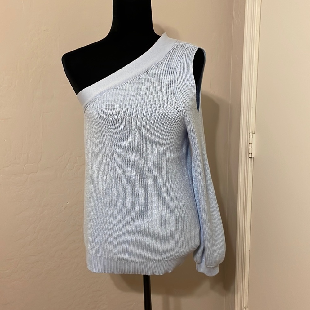 Sleeveless sweater